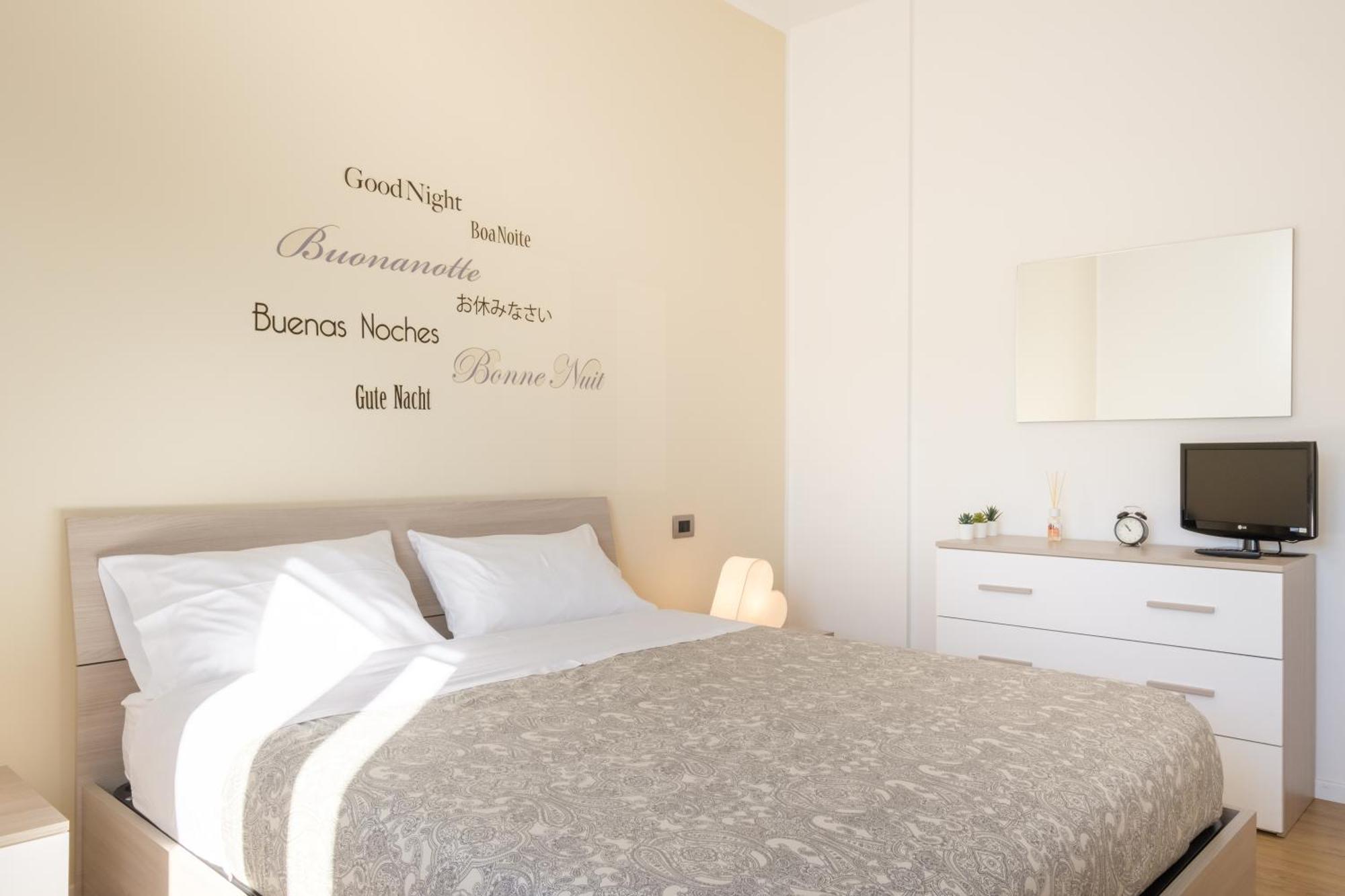 Scandellari Apartments - Stylish Stay For Two Guests โบโลญญา ภายนอก รูปภาพ